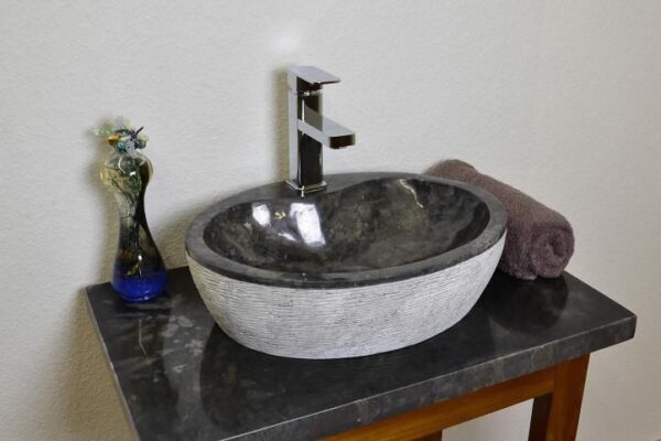 1518599351-153235-big