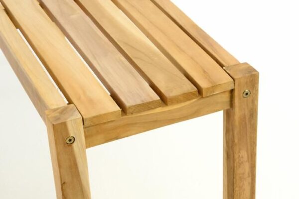 1505921472-645549-big