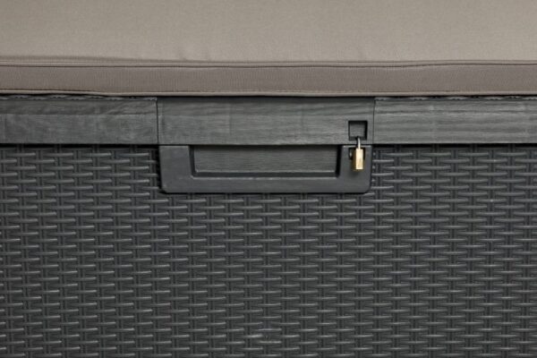 1697169397-764055-big