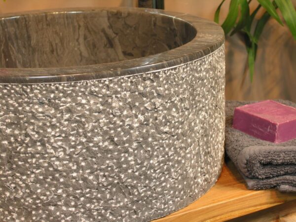 1517393187-227817-big