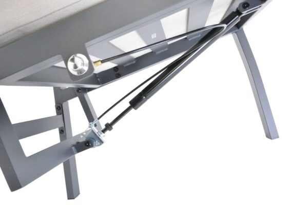 1713342860-44910-big