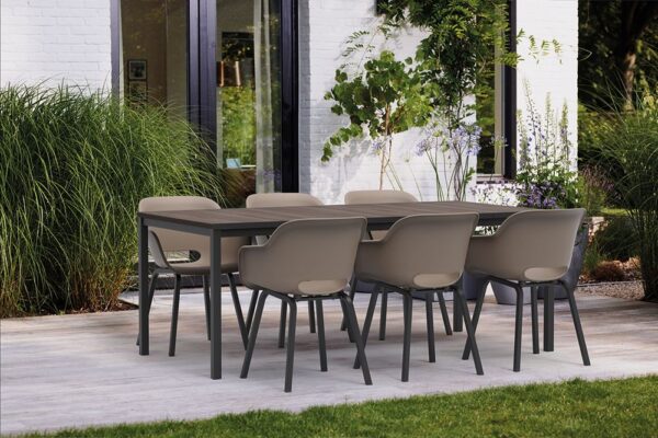 1728618979-690853-big