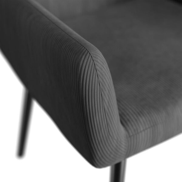 1764594711-93668-big