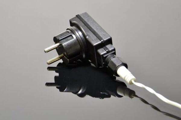 1461450635-480904-big