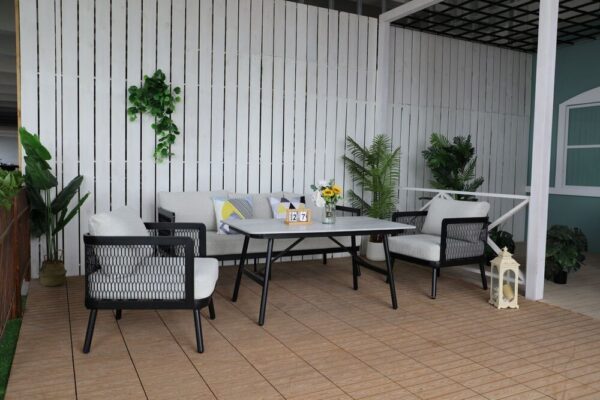 1728618958-799235-big