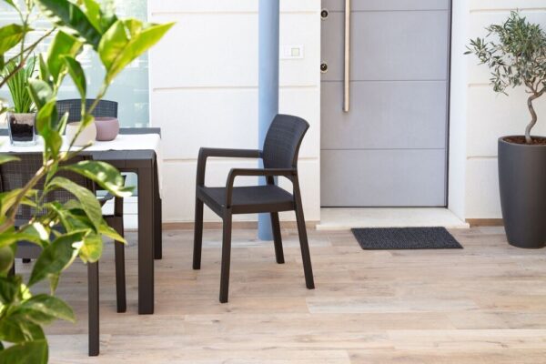 1728618967-386733-big