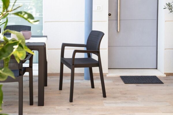 1728618967-901243-big