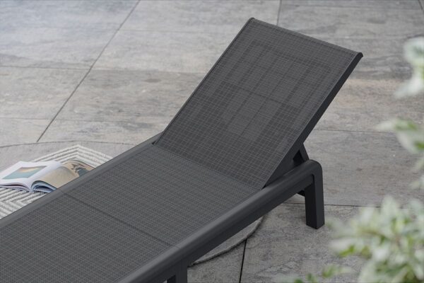 1729137424-372902-big